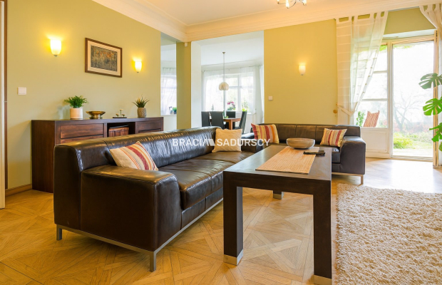 Dom z Dużym Ogrodem w Tyńcu – Spokój Natury!