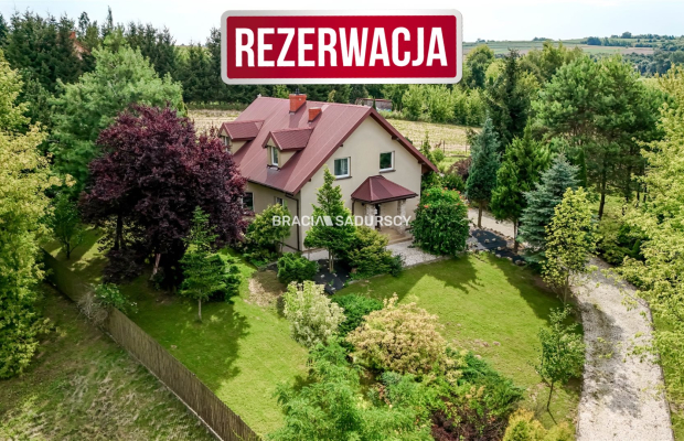 Uroczy dom 130m² z bajkowym ogrodem – Gnatowice!