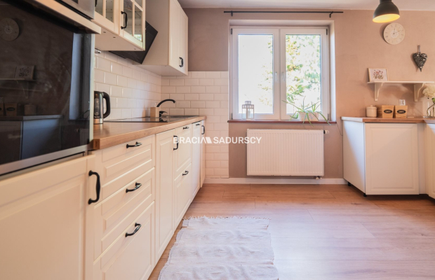 Uroczy dom 130m² z bajkowym ogrodem – Gnatowice!