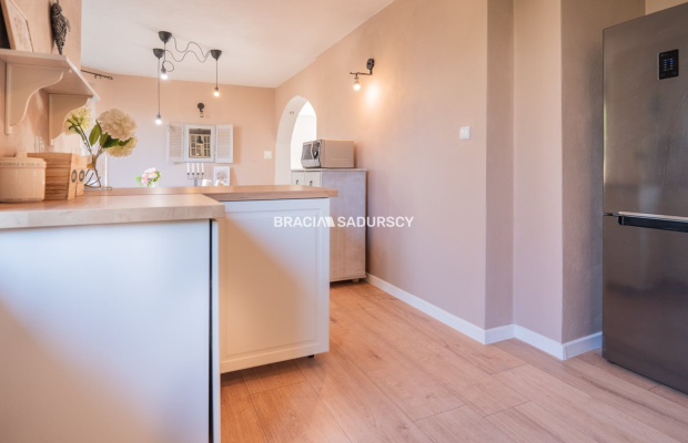 Uroczy dom 130m² z bajkowym ogrodem – Gnatowice!