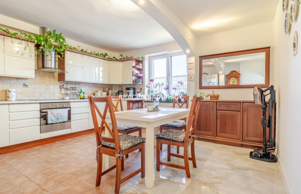 Dom gotowy do zamieszkania z pięknym ogrodem