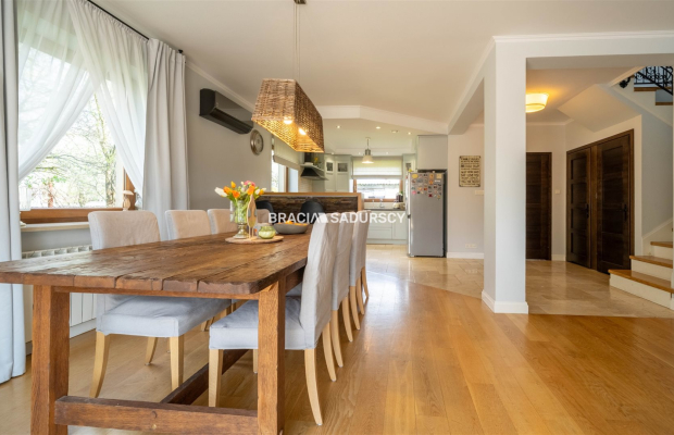 Gotowy dom, wolnostojący, Słomniki, taras, basen