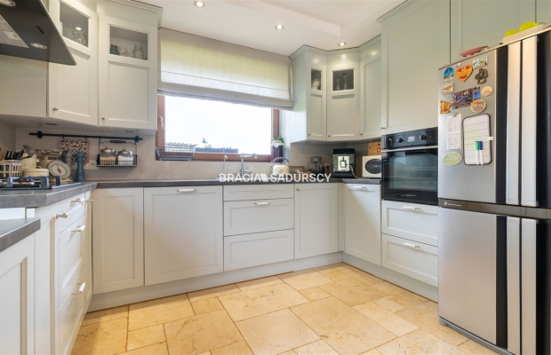 Gotowy dom, wolnostojący, Słomniki, taras, basen