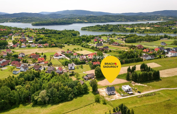 Dom w spokojnej okolicy Jeziora Dobczyckiego.