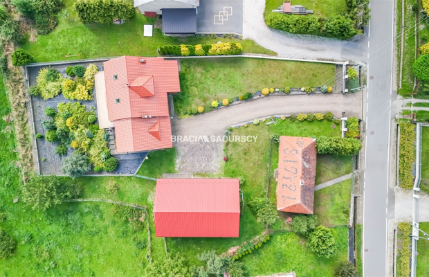 Dom z dużą działką budowlaną k. Niepołomic