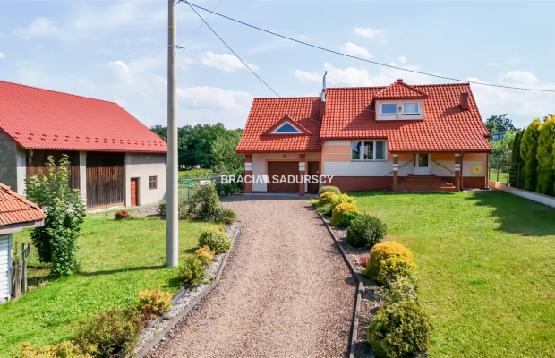 Dom z dużą działką budowlaną k. Niepołomic