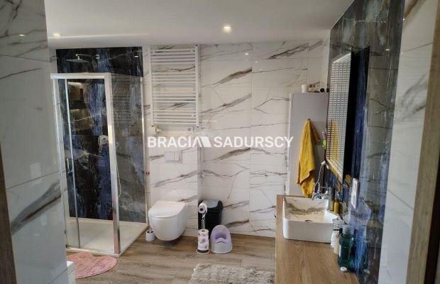 Dom z lokalem usługowym do wykończenia