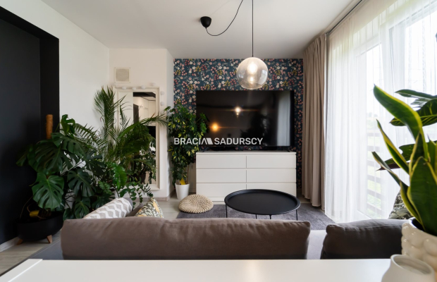 Zapraszam do poznania domu w Bronowicach, funkcjonalny, duży potencjał i możliwości, zabudowa szeregowa, mały ogódek    

 Dom 