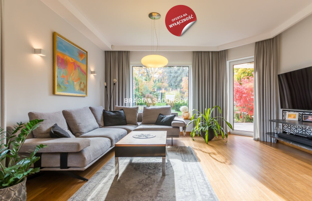 Dom za wzgórzu, widok na Kraków, 4 sypialnie