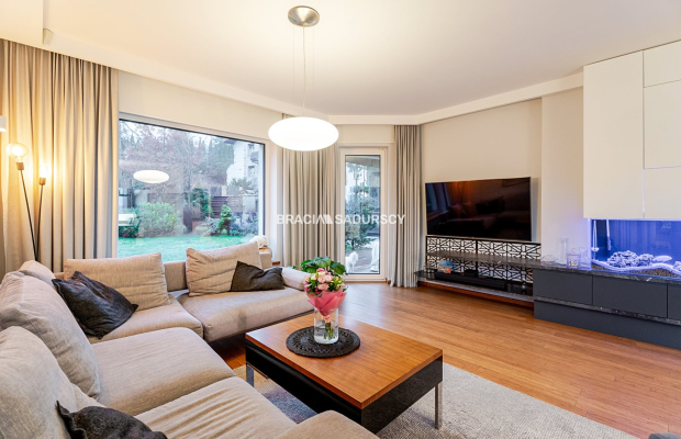 Dom za wzgórzu, widok na Kraków, 4 sypialnie