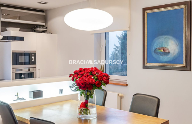 Dom za wzgórzu, widok na Kraków, 4 sypialnie