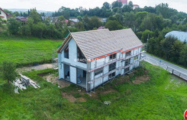 Nowoczesny dom w Morawicy