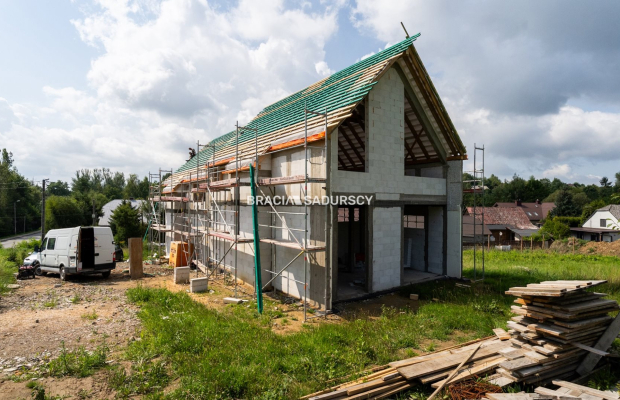 Nowoczesny dom w Morawicy