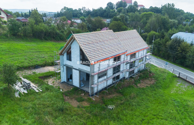 Nowoczesny dom w Morawicy