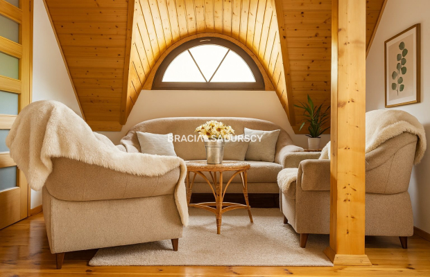 Wygodny rodzinny dom w malowniczej okolicy.