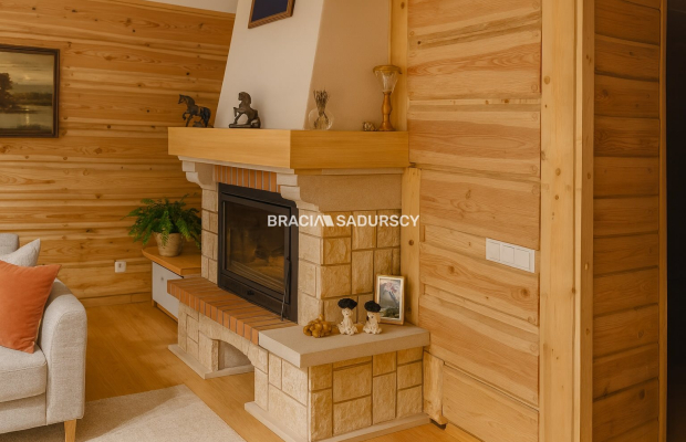 Wygodny rodzinny dom w malowniczej okolicy.