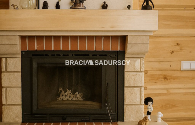 Wygodny rodzinny dom w malowniczej okolicy.