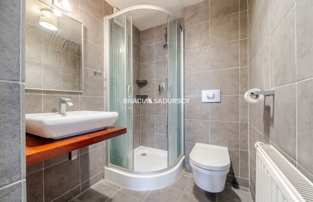 Dom wolnostojący 313m2 z basenem-blisko Krakowa