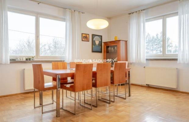 Dom wolnostojący 313m2 z basenem-blisko Krakowa