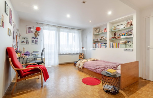 Dom wolnostojący 313m2 z basenem-blisko Krakowa