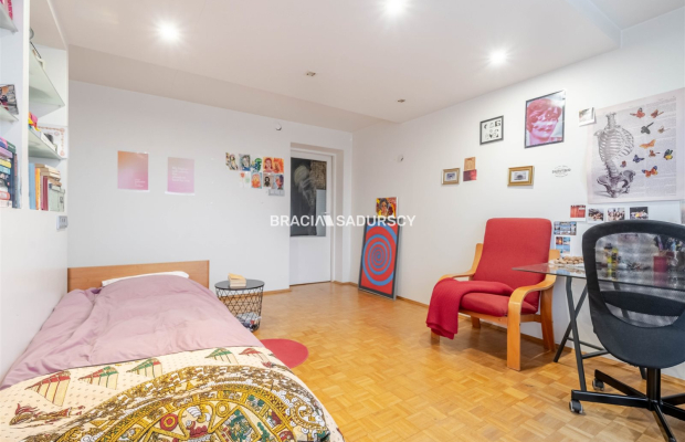 Dom wolnostojący 313m2 z basenem-blisko Krakowa