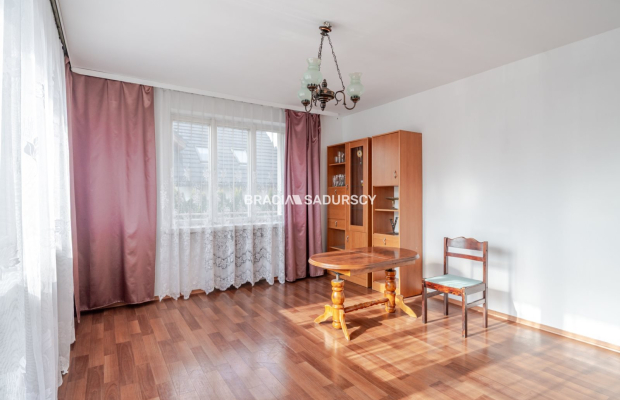 Rząska dom 250 m2 działka 6 arów ocieplony