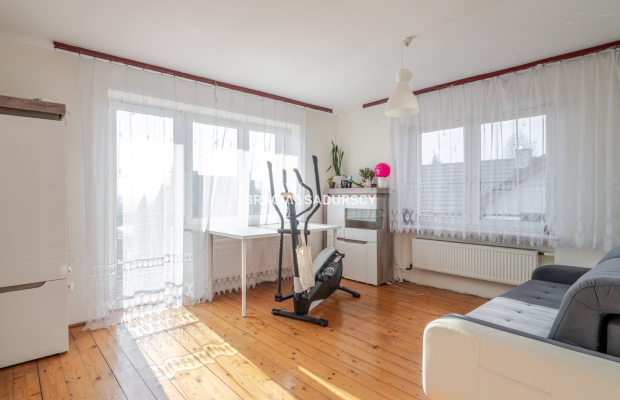 Rząska dom 250 m2 działka 6 arów ocieplony