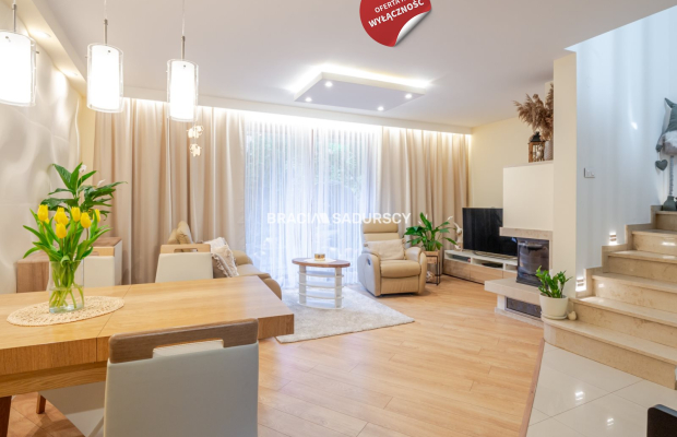 Dom z kominkiem i fotowoltaiką