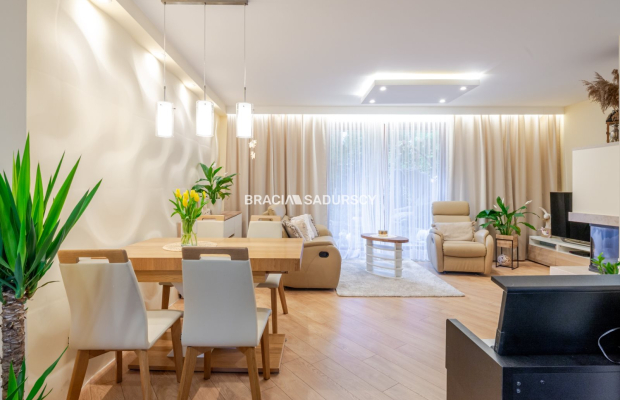 Dom z kominkiem i fotowoltaiką