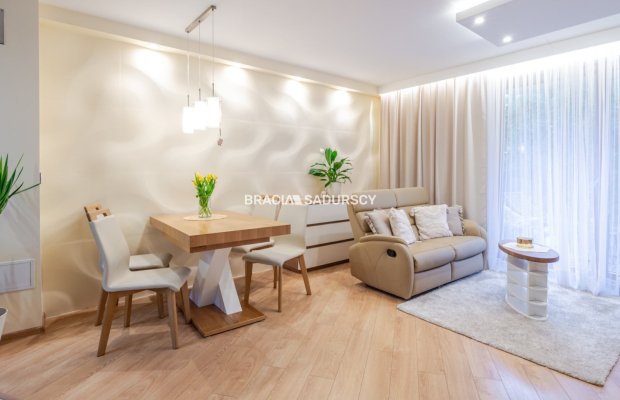 Dom z kominkiem i fotowoltaiką