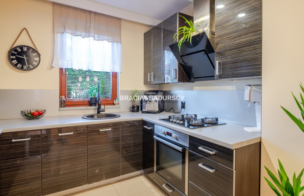 Dom z kominkiem i fotowoltaiką