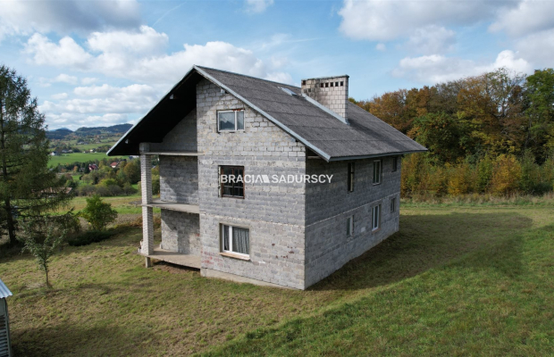 DOM 192 M2 STAN SUROWY 7 POKOI WIDOK RUPNIÓW