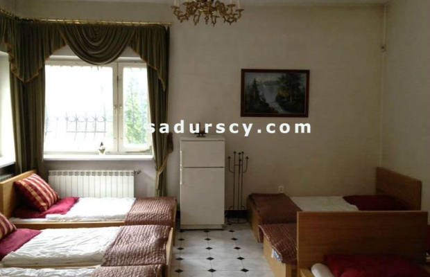 Dom 440m 2  na własnej działce 1700m 2  w Piasecznie. Cisza, zieleń, dobra infrastruktura.   
 
 Trzy kondygnacje naziemne. Sal