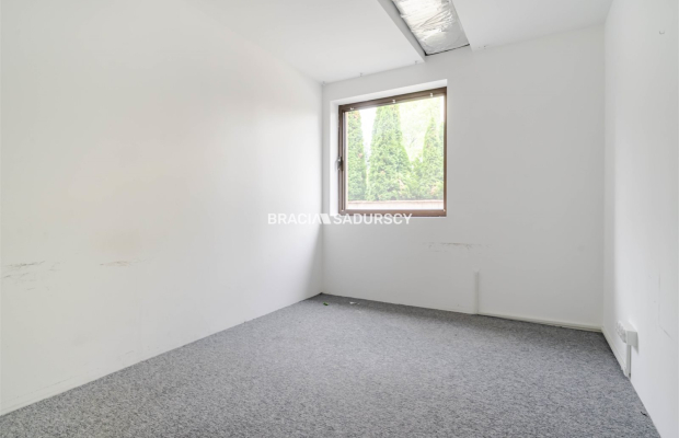 lokal handlowo-usługowy lub biurowy 100m2 Olsza