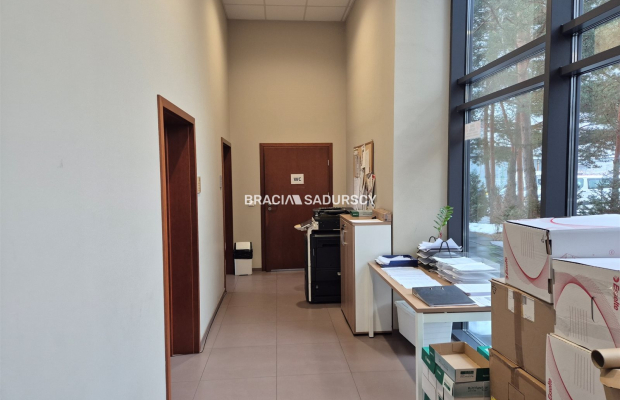 Bronowice, parter, 95 m2 biur + parking