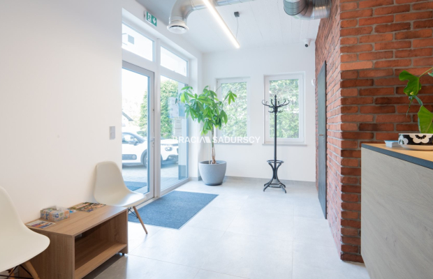  LOKAL DO WYNAJĘCIA PRZYCHODNIA-GABINET-SALON