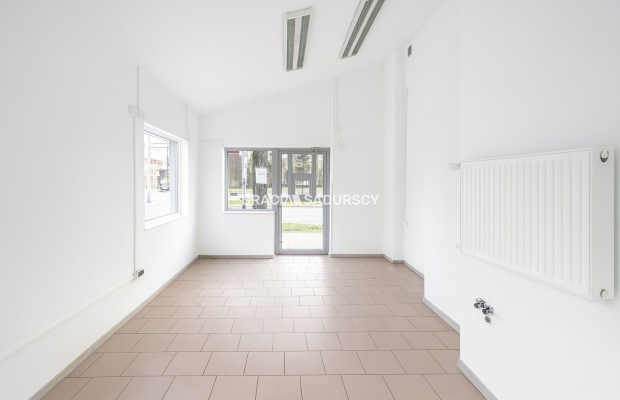 Widoczny lokal usługowy - 10m2 - obok Carrefour