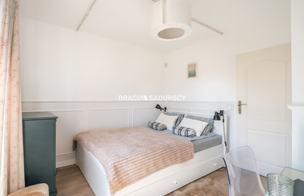 2-pok/bardzo przestronne/garderoba/garaz/piwnica