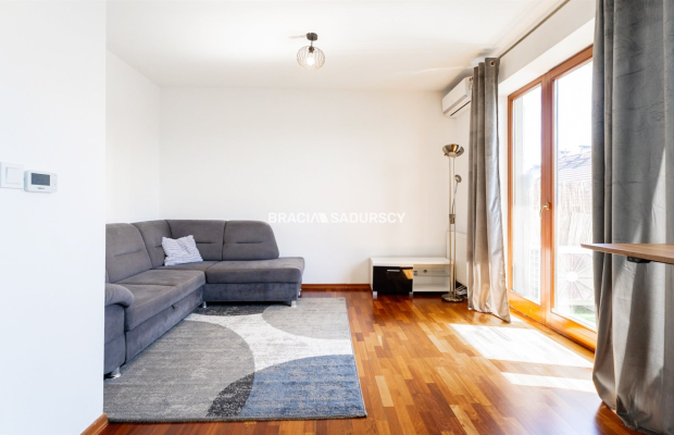 Zadbana Kawalerka z balkonem 