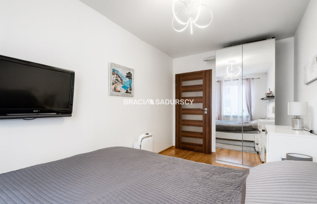 Dwupokojowe z osobną kuchnią. Ulica Felińskiego.