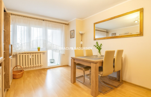 Przytulne 2 pok z osobną Kuchnią os. Oświecenia.