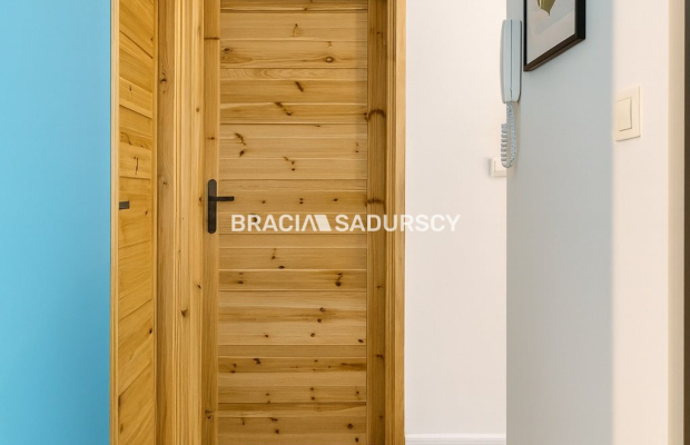 Sprzedam mieszkanie z ogrodem oraz garażem