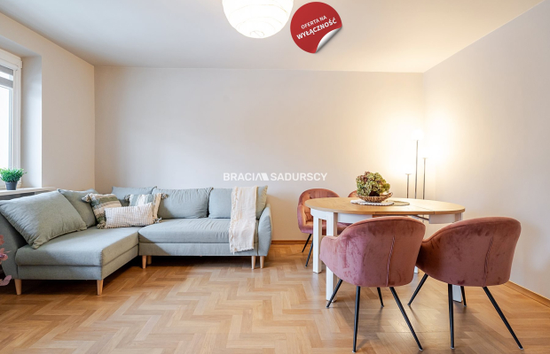 4 pok mieszkanie obok Placu Bohaterów Getta. 