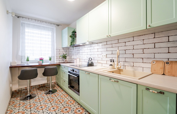 4 pok mieszkanie obok Placu Bohaterów Getta. 