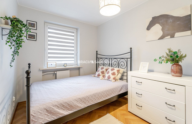 4 pok mieszkanie obok Placu Bohaterów Getta. 