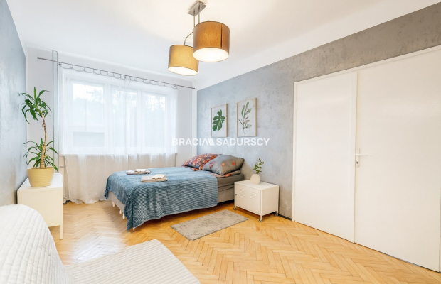 Stare Podgórze, 2 pokoje + kuchnia/balkon