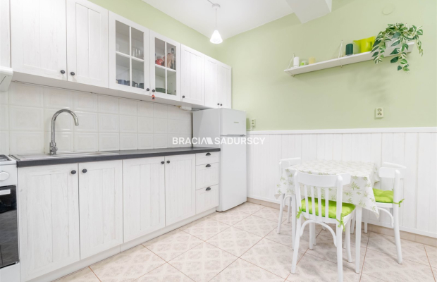 Parter, bez schodów i ograniczeń.