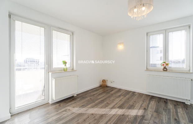 3 pok z osobną kuchnią - 29 Listopada.