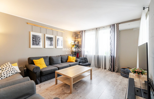 2 pok z osobną kuchnią i balkonem ul. Lipska