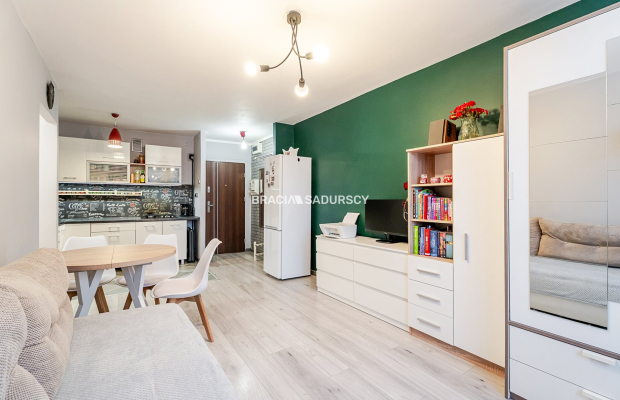 2 pokoje/dobra cena/Kozłowek/blisko tramwaj